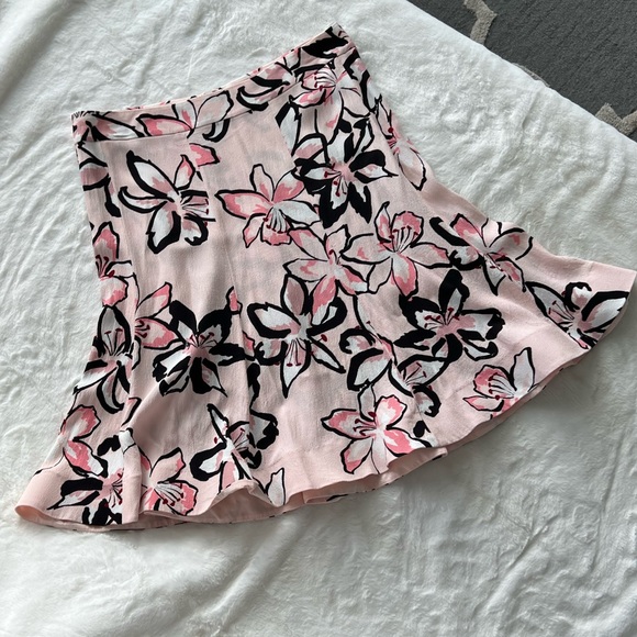 Kate Spade Pink and Black Floral Skirt with Ruffle/Flare Bottom Women’s Size 8 - Picture 6 of 10